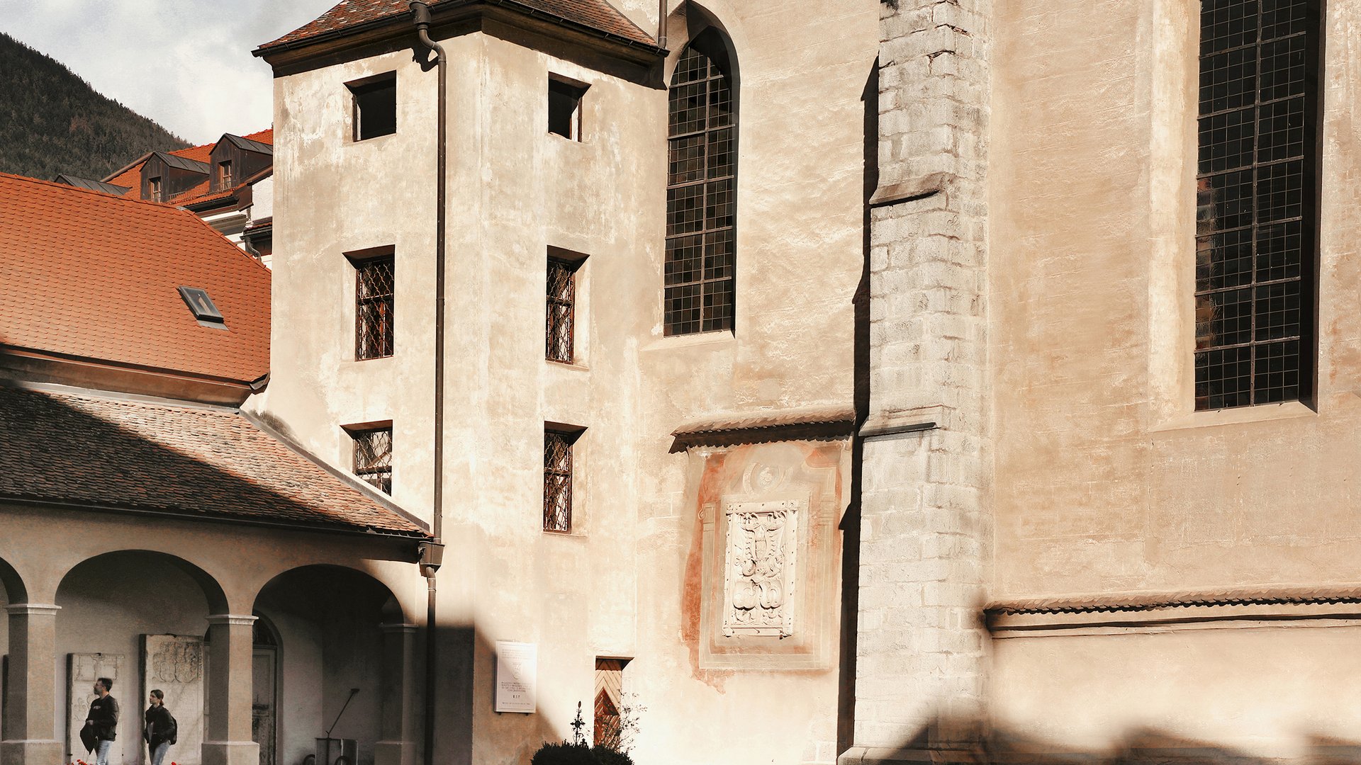 Pfarrkirche und Alter Friedhof Pfarrkirche und Alter Friedhof